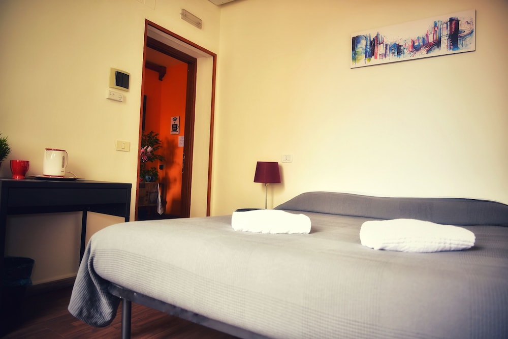Economy Room photo 3