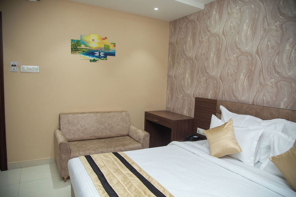 Standard Double Room, City View