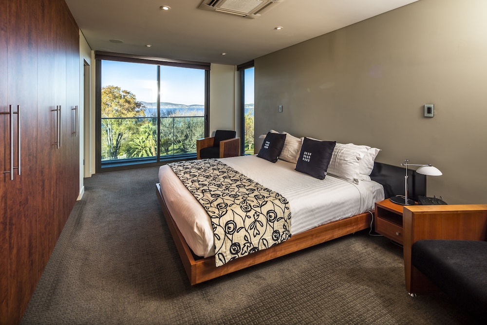 Two Bedroom Penthouse - Harbour View