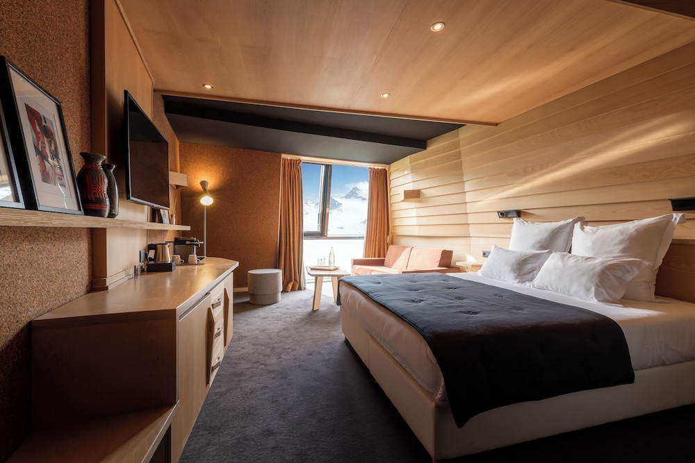 Deluxe Room at Altapura Hôtel & Spa Val Thorens