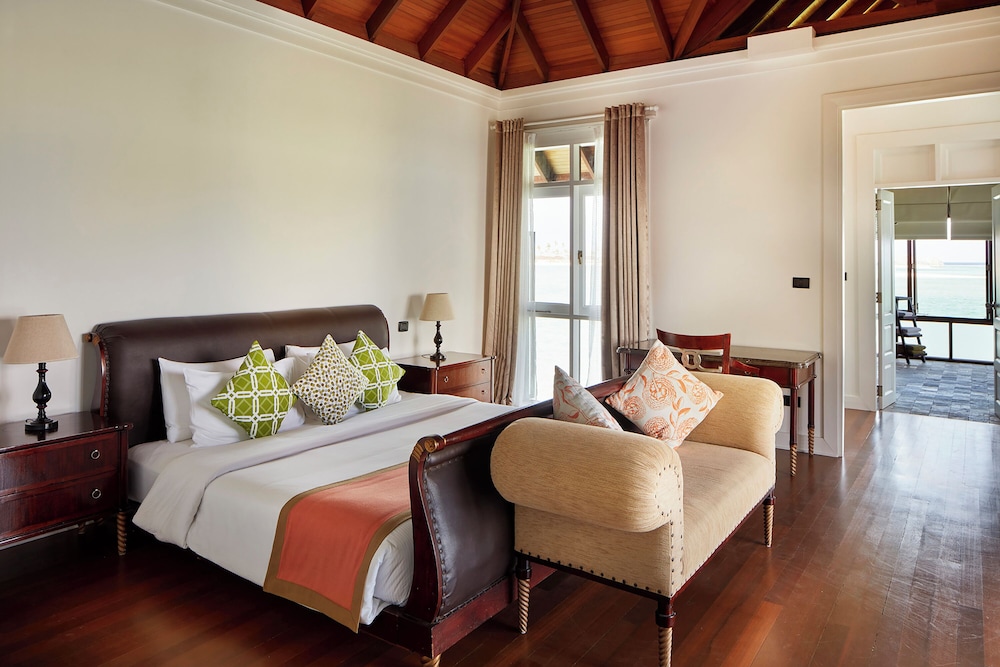 Presidential Water Suite - 2 Bedroom