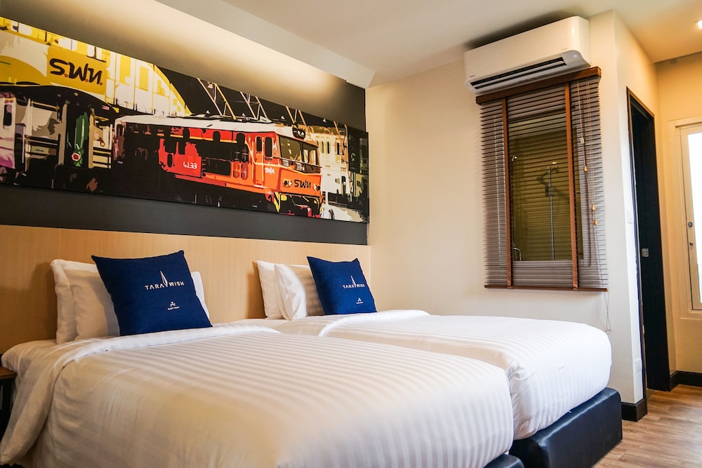 Junior Suite, 2 Bedrooms, City View photo 3