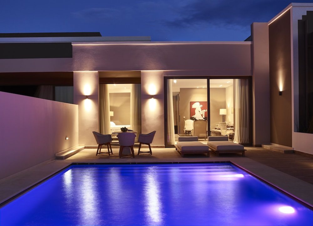 Executive Suite, Private Pool - Photo 7