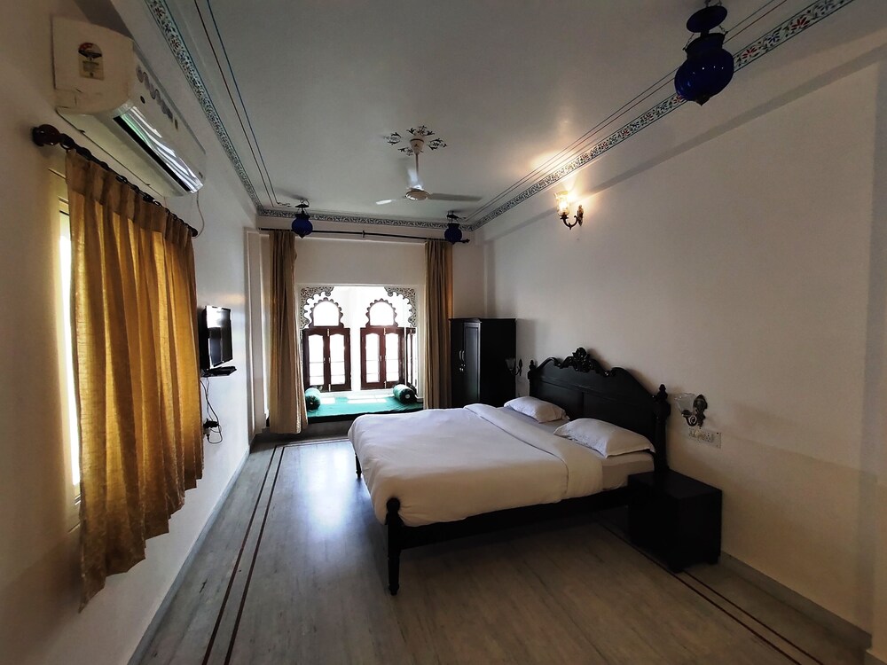 Deluxe Double Room, Lake View
