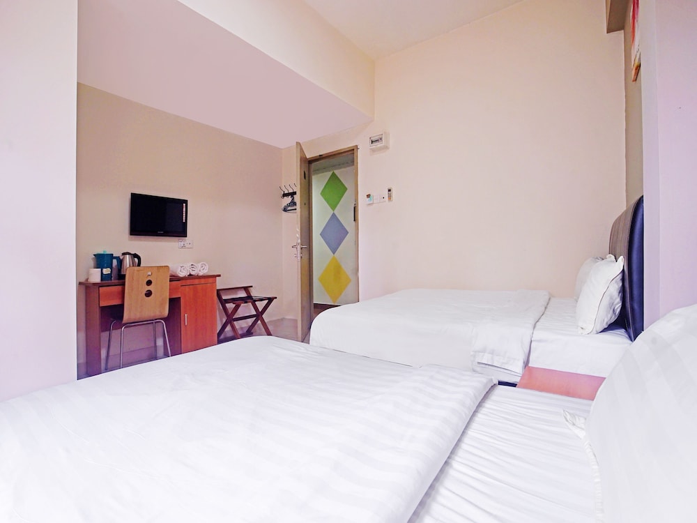 Deluxe Triple Room - Photo 3
