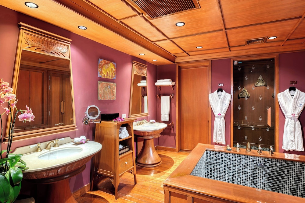 Club Suite, 2 Bedrooms, Corner thumbnail 5