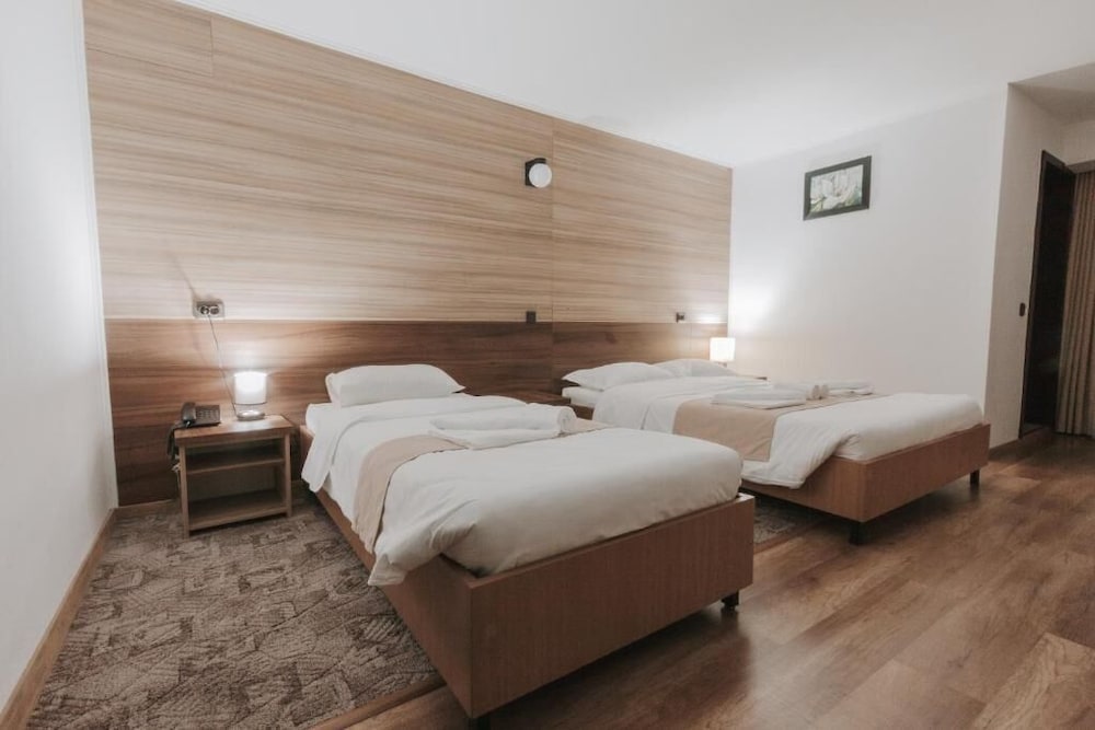 Classic Triple Room, 3 Twin Beds photo 2