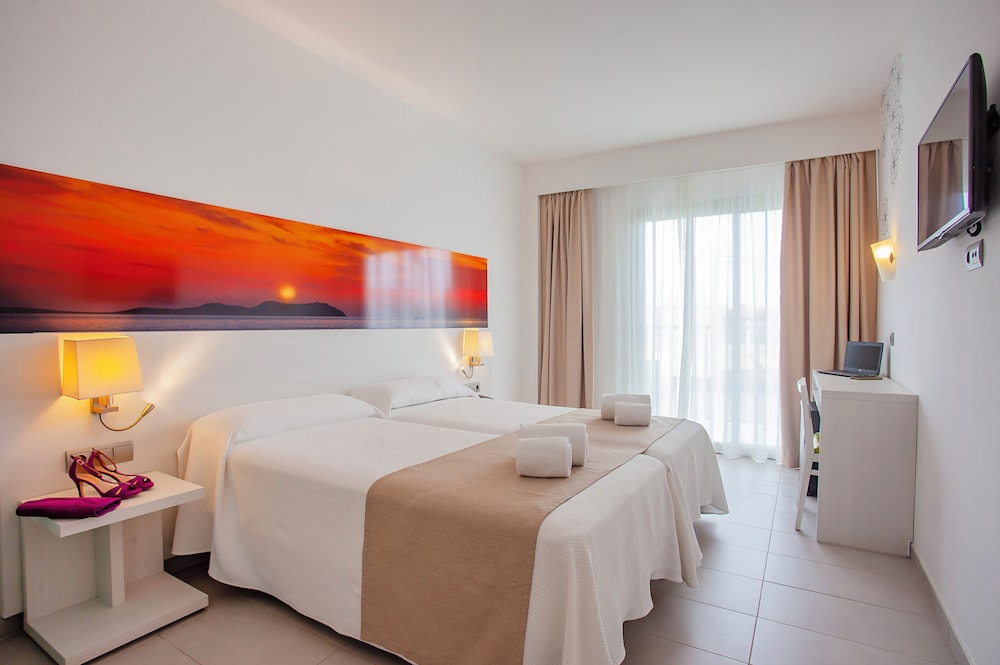 Double Room, Balcony - Photo 9