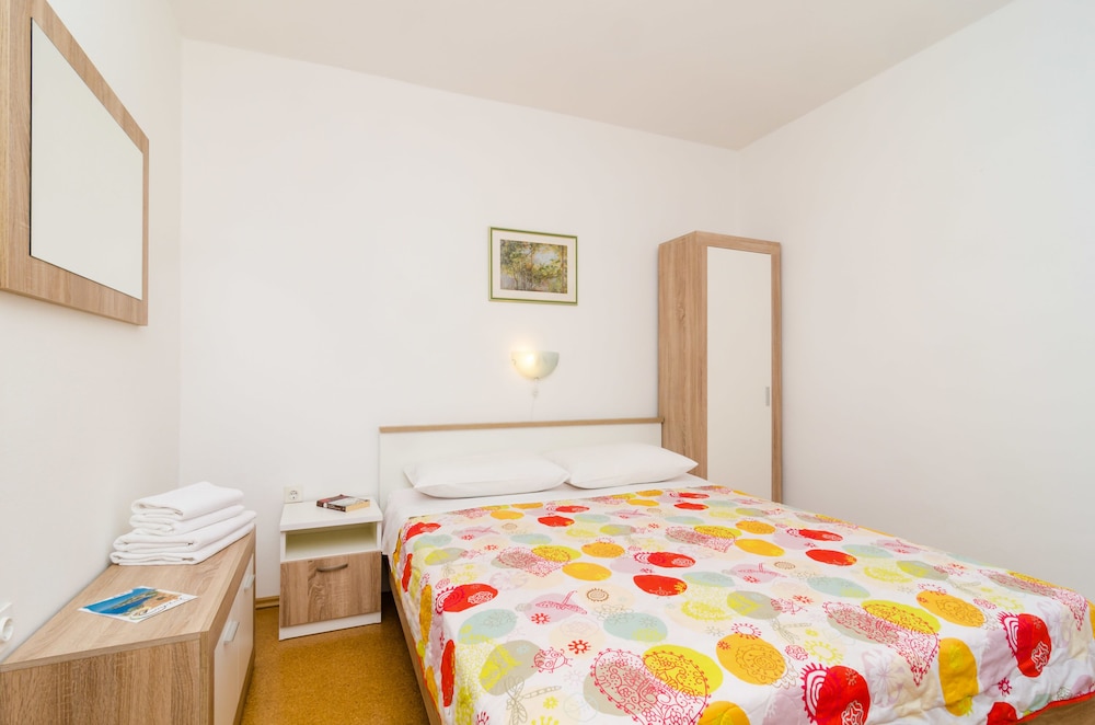 Standard Double Room, Garden View