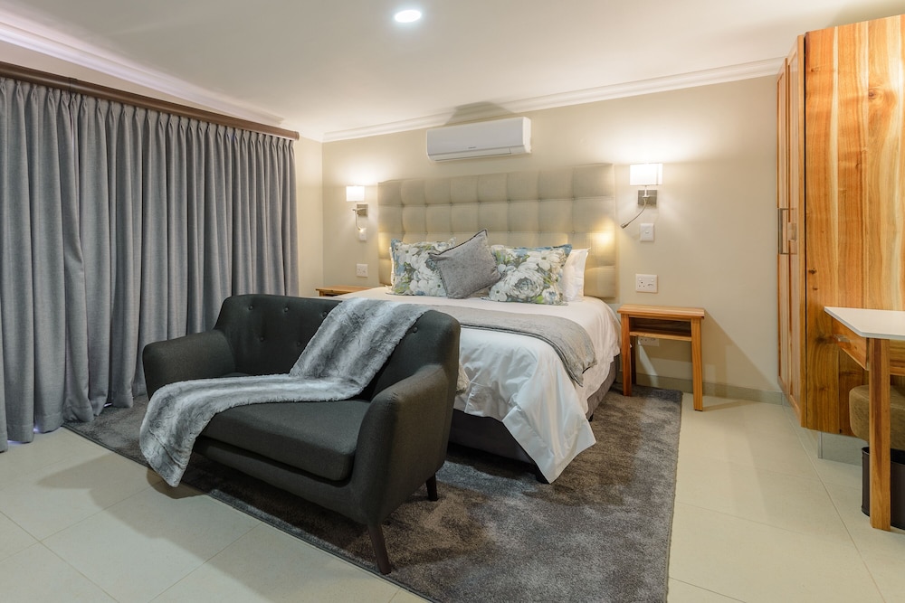 Luxury Studio with Patio Wheelchair Friendly