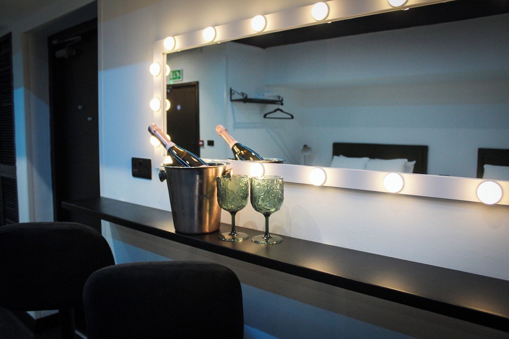 Elite Room - Photo 9
