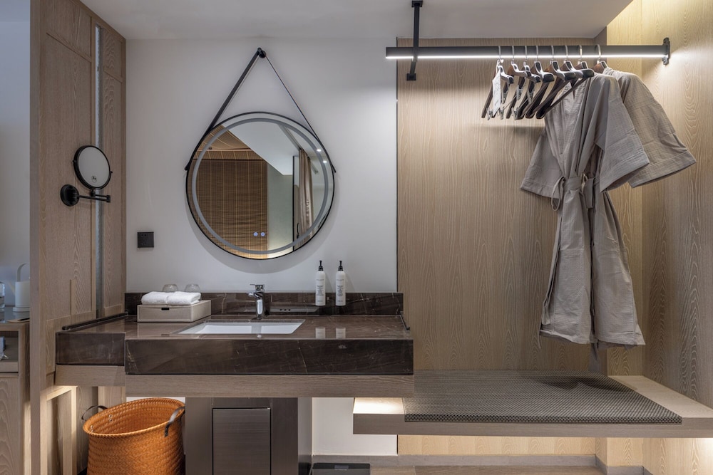 Basic Twin Room