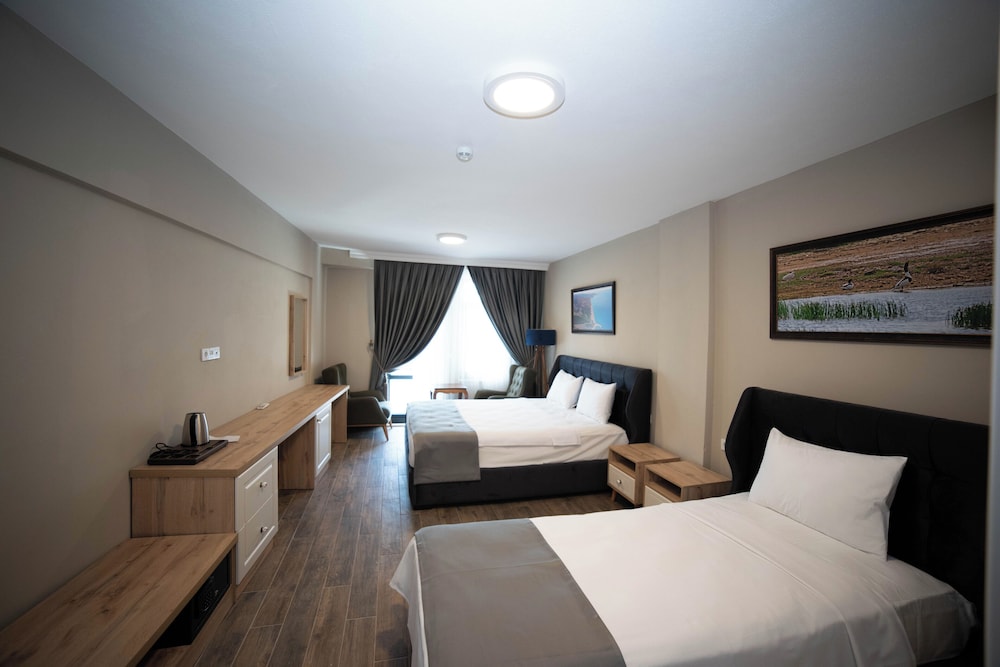 Superior Triple Room, Balcony