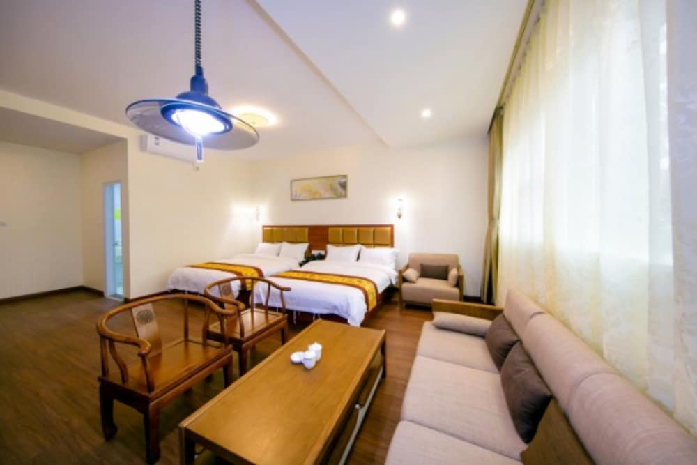 Deluxe Twin Room photo 3