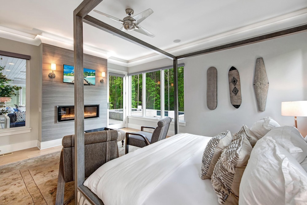 House, Multiple Beds (Barefoot on Blarney)