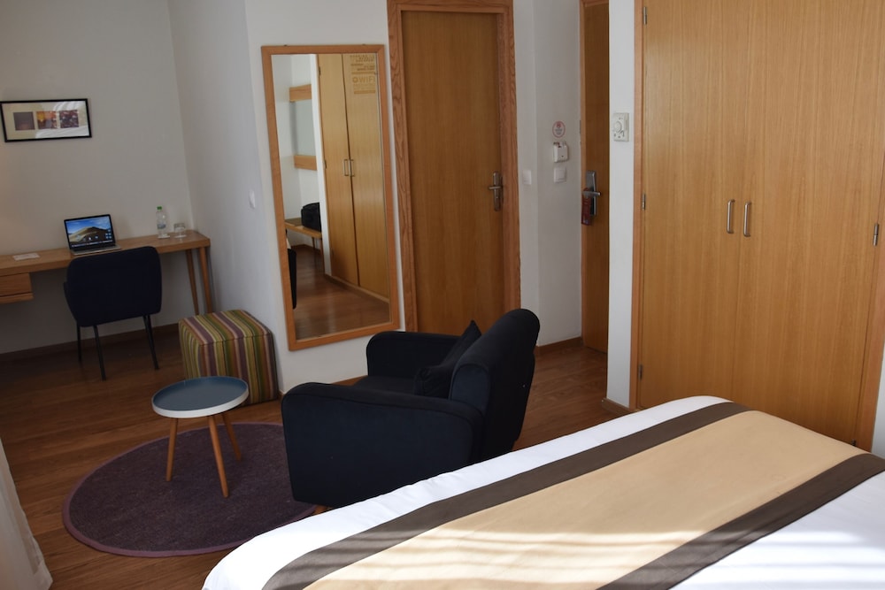 Business Room photo 3