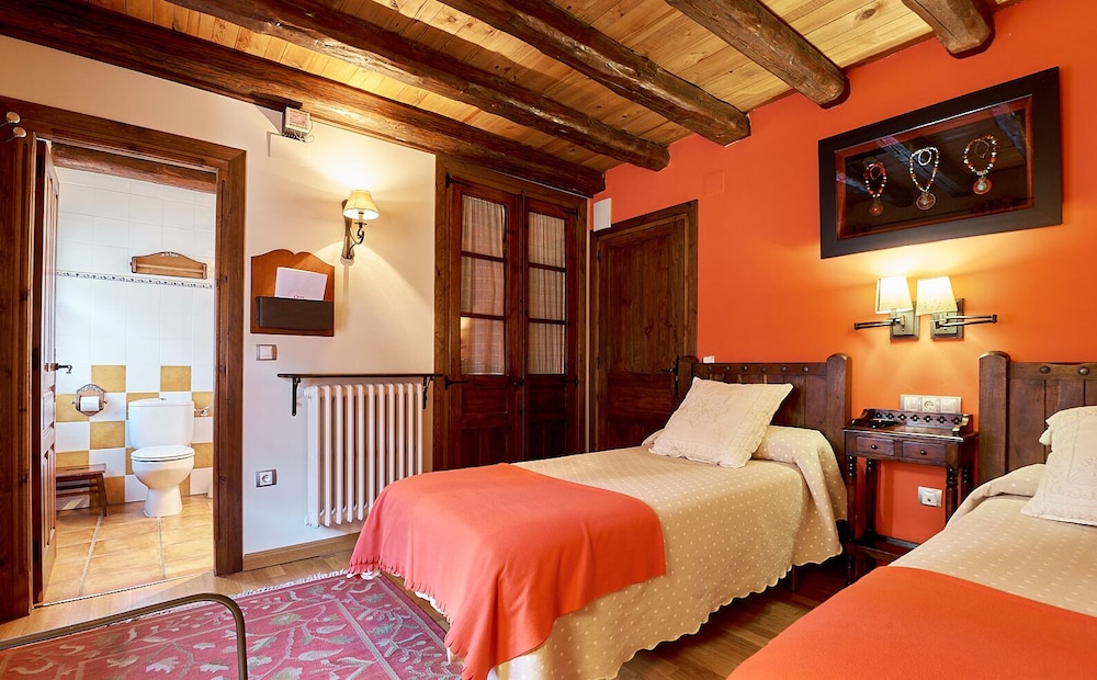 Traditional Twin Room, Balcony (Exterior) photo 3