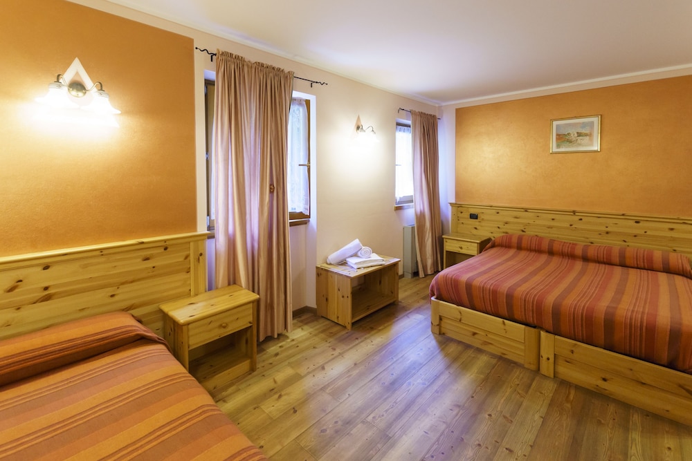 Triple Room, Balcony photo 2