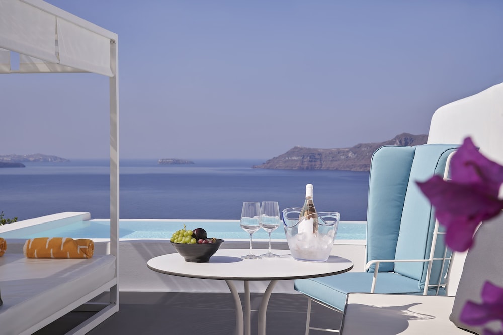 Honeymoon Suite, Private Pool - Photo 9