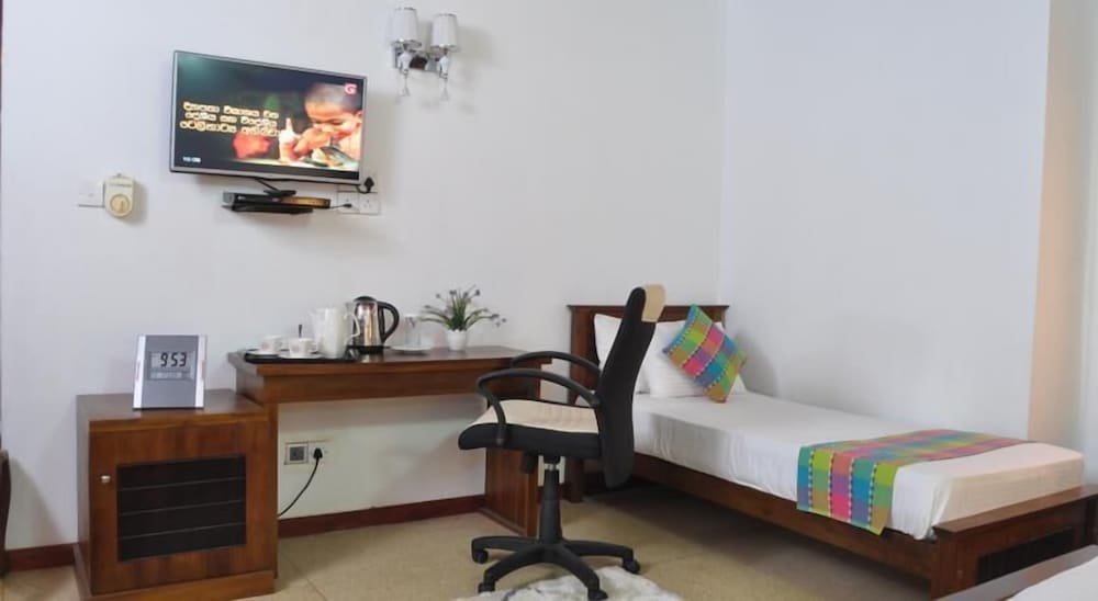 Luxury Quadruple Room, 1 Bedroom, Refrigerator, Executive Level photo 2