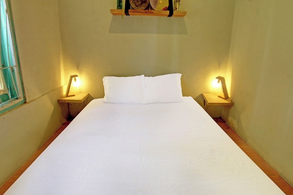 Deluxe Double Room - Photo 14