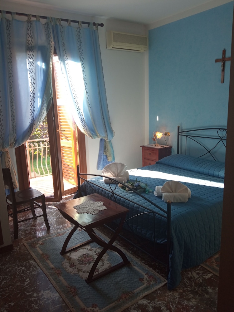 Double Room, Balcony
