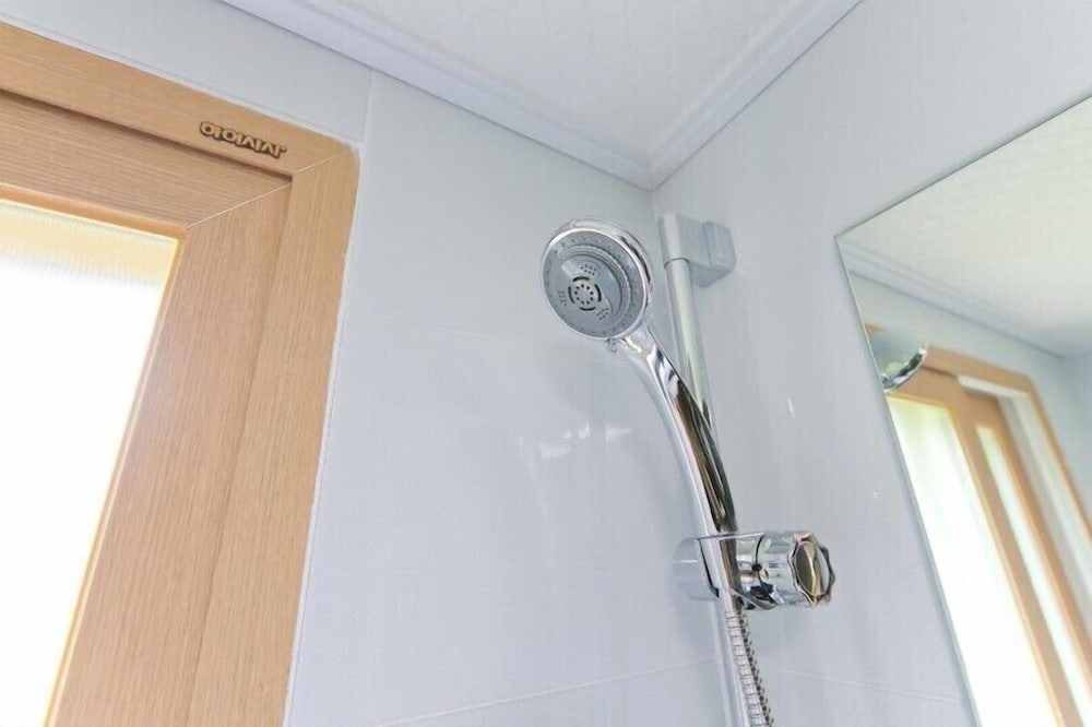 House (4) - Photo 8