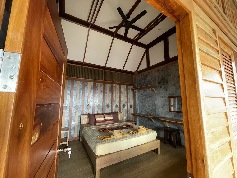 Two-Bedroom Bungalow Seaview - Air Conditioning