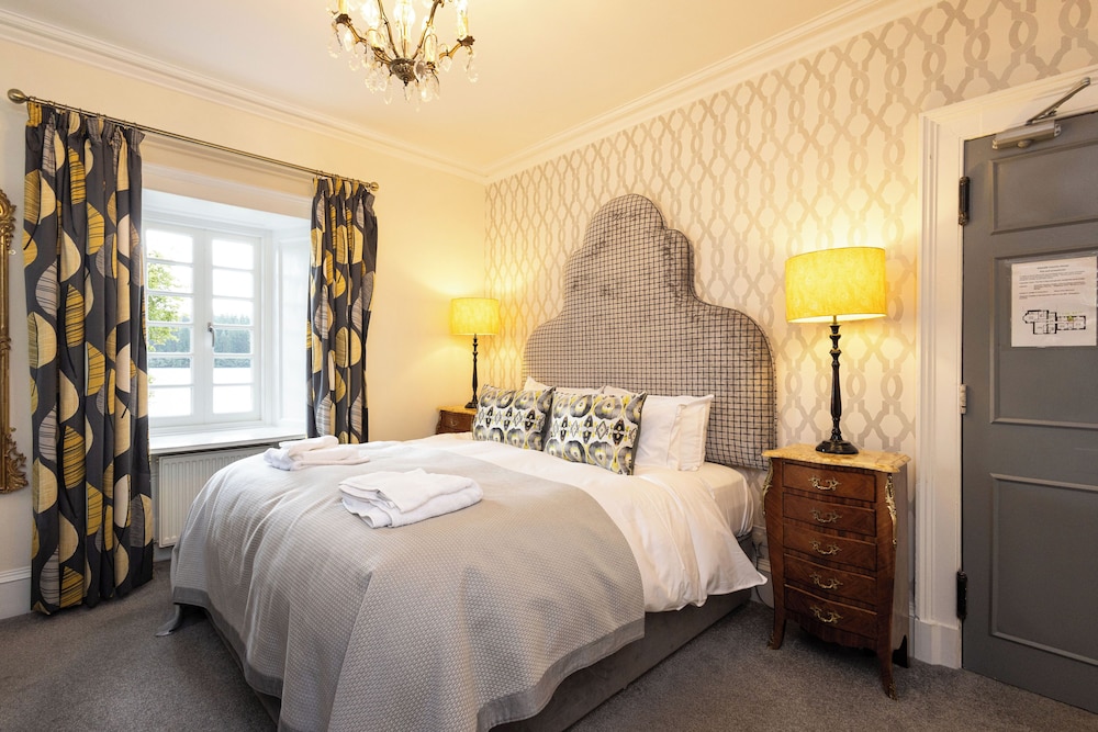 Super King with Lake View Ensuite Rm 6 photo 2