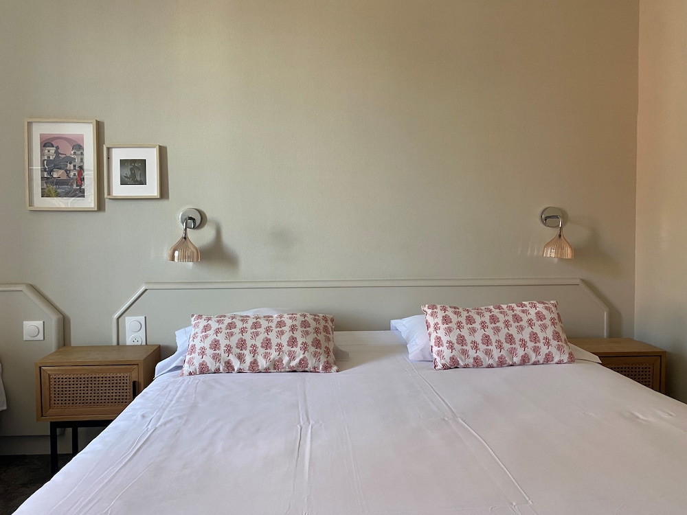 Superior Double Room - Photo 3