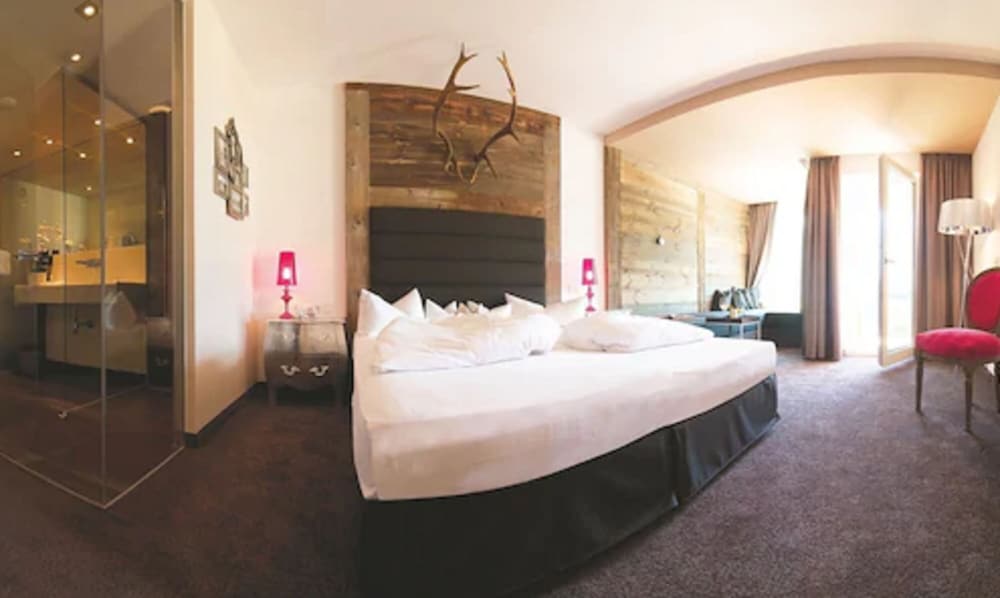 Panoramic Double Room, Balcony, Mountain View photo 1