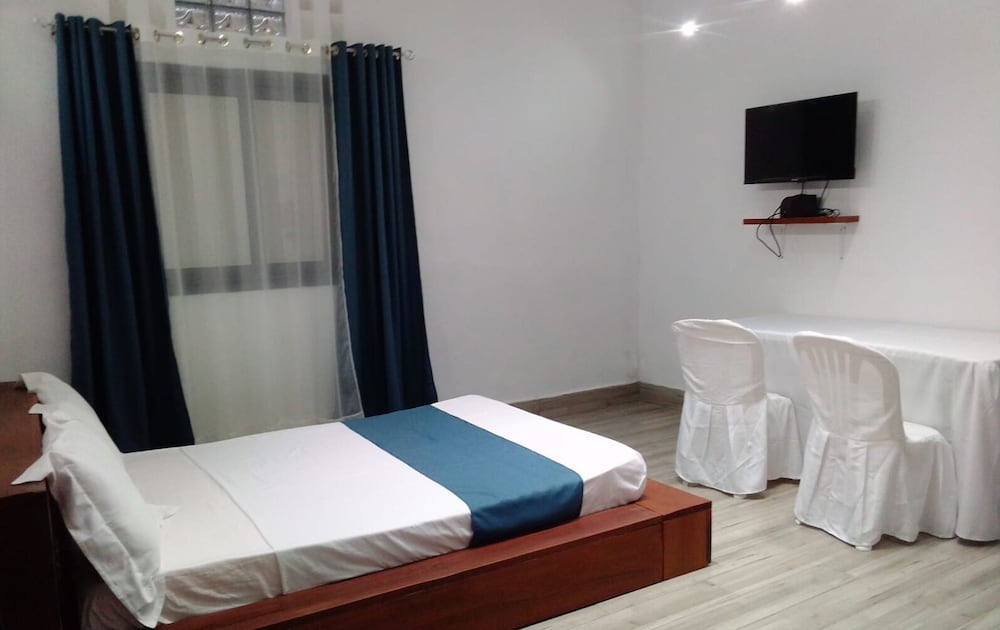Deluxe Apartment photo 2