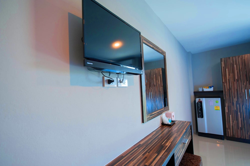 Superior Twin Bed With Airport Transfer photo 3