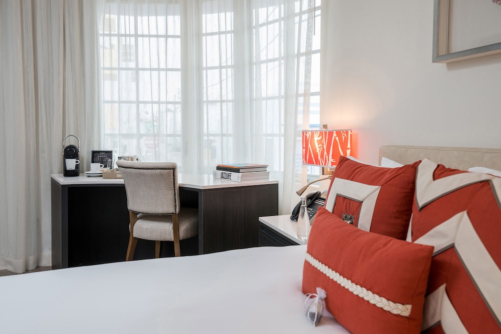 Premium Studio, 1 Queen Bed - Photo 7