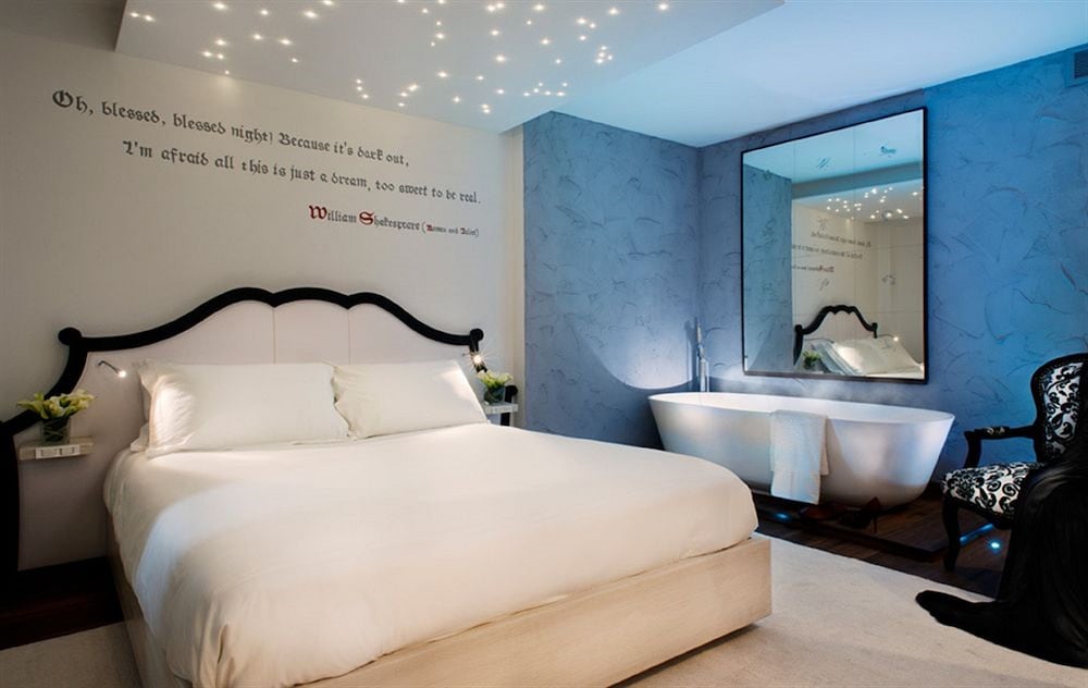 Deluxe Suite with City View