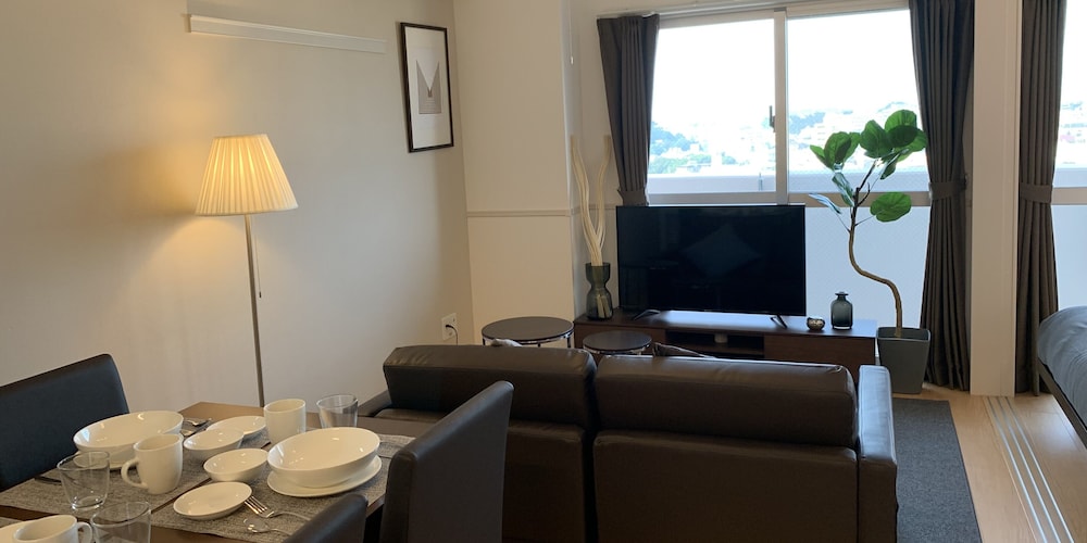 Family Suite, Brown 6 - Photo 25