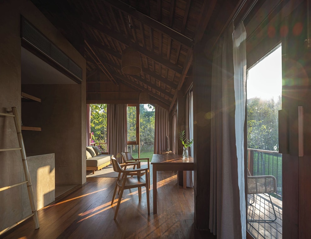 Suite, Lanai, River View photo 2