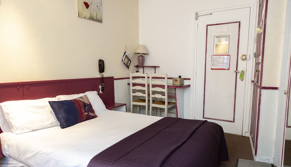 Economy Triple Room