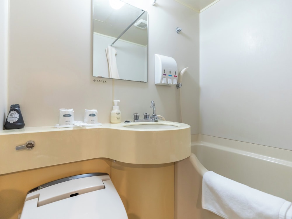 Superior Twin Room, Non Smoking - Photo 6