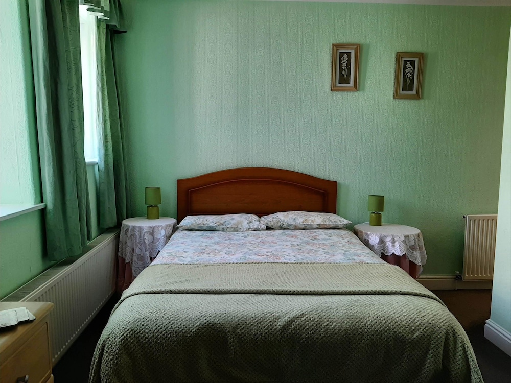 Room 12, Large Family Room, 2nd Floor