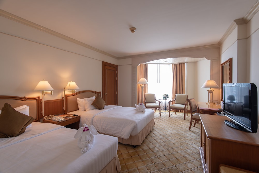 Queen Suite