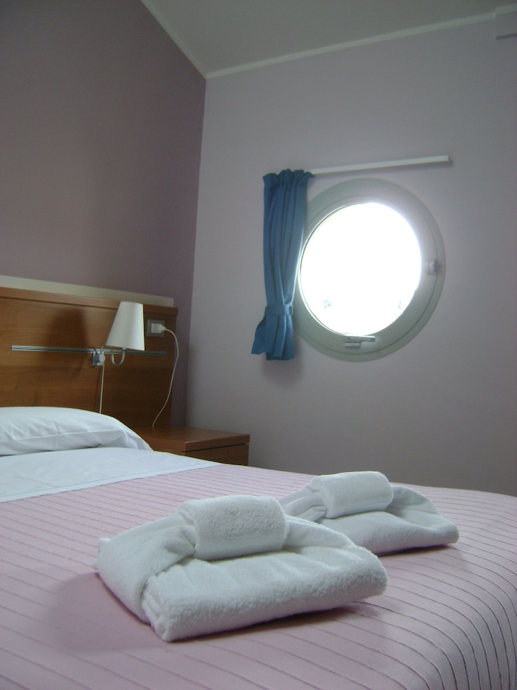 Standard Room photo 2