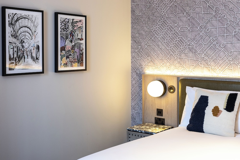 Newly Refurbished Premium Double Room - Photo 5