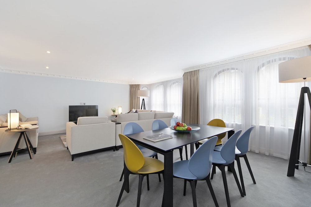 Mayfair suite, 3 Bedroom Apartment photo 2