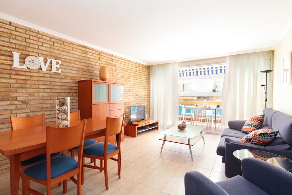 Apartment, 2 Bedrooms, Terrace photo 3