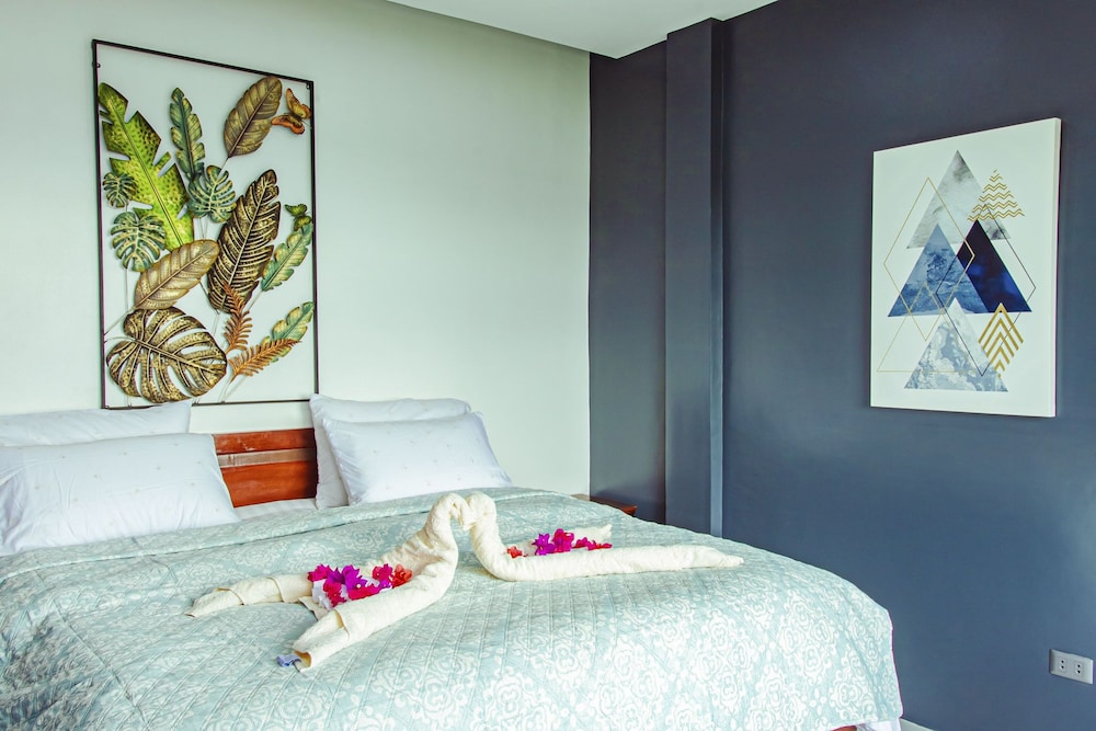 Luxury Villa photo 2