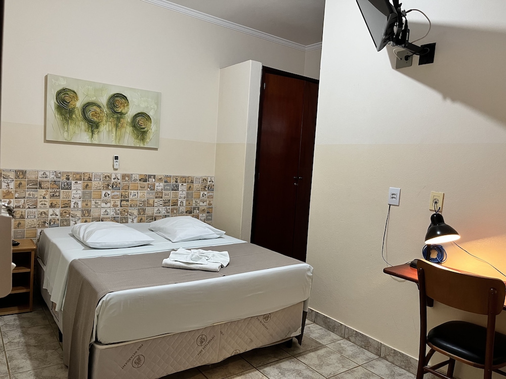Standard Double Room - Photo 1
