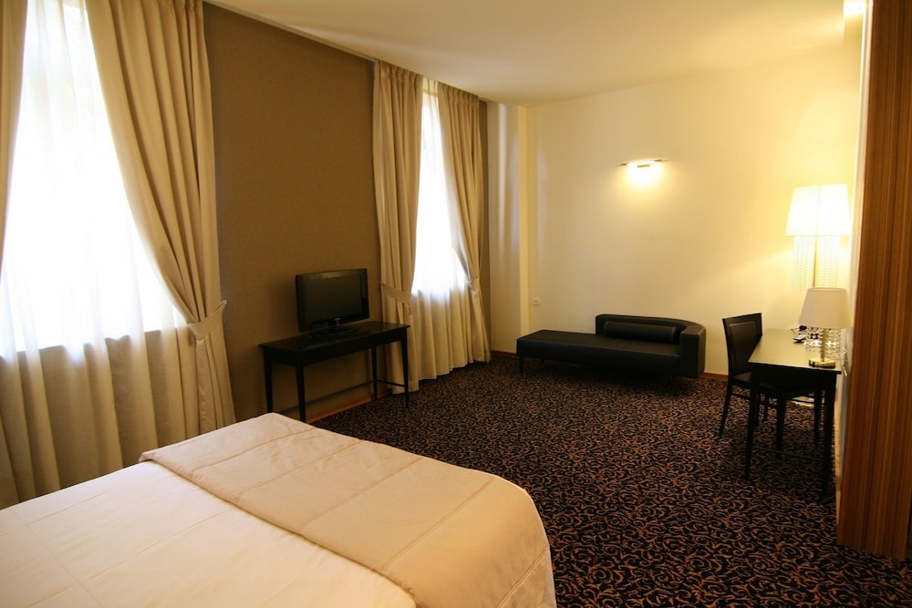 Deluxe Double Room photo 2