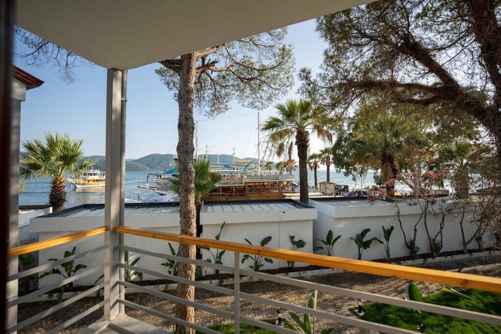 Panoramic Double Room, Sea Facing photo 3