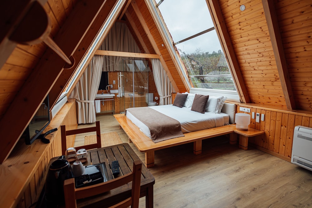 Signature Cabin photo 2